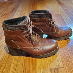 Leather Bull Boxer,  brown boots, size 9,EXCELLENT condition. 2 1/4" rubber heel
